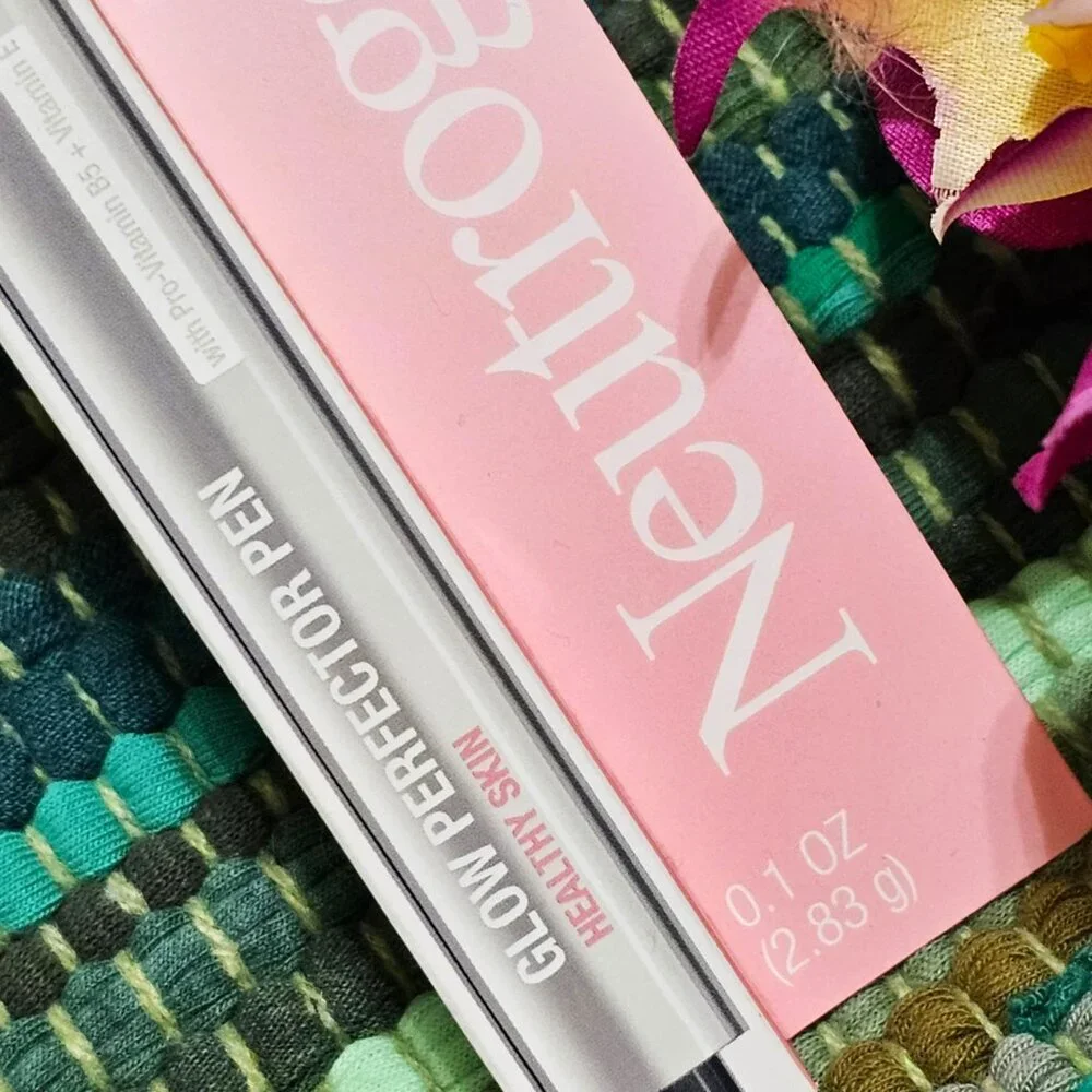 Neutrogena Healthy Skin Glow Perfector Pen, Pro-Vitamin B5 + Vitamin E. Deep
